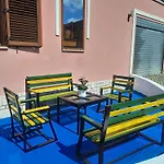 Guesthouse Ndroq 招待所 *