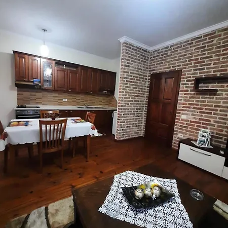 Guesthouse Ndroq بيت ضيافة