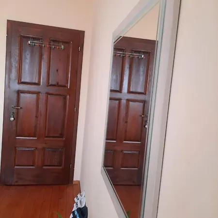 Guesthouse Ndroq * Ndroq