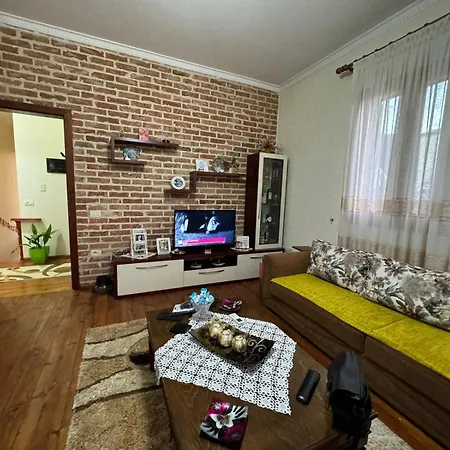 Villa Dedja Boutique בית הארחה