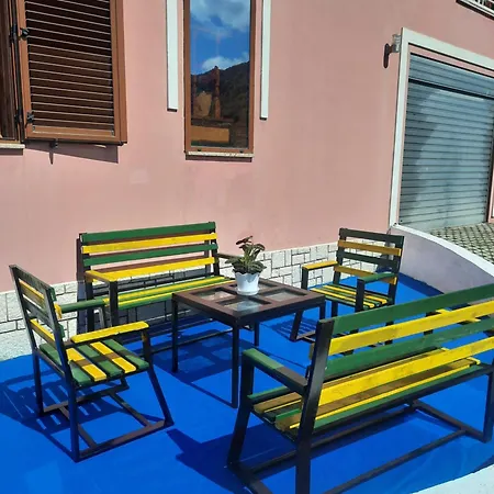 Villa Dedja Boutique בית הארחה *