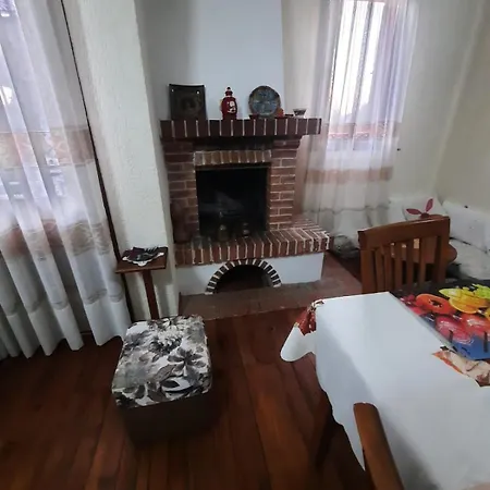 Villa Dedja Boutique בית הארחה Ndroq