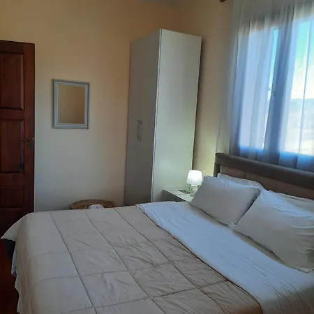 Villa Dedja Boutique בית הארחה
