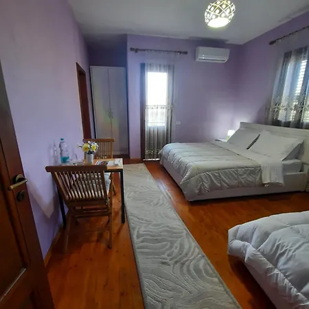 בית הארחה Villa Dedja Boutique Ndroq