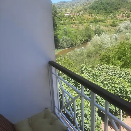 Villa Dedja Boutique בית הארחה Ndroq